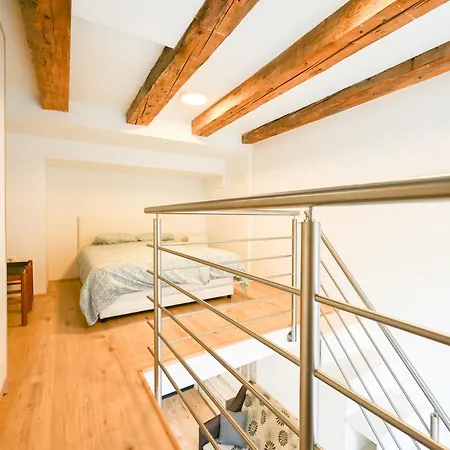 Apartma N'Poznam Tobacna 2 Laibach Exterior foto