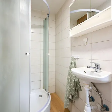 Apartma N'Poznam Tobacna 2 Laibach Exterior foto